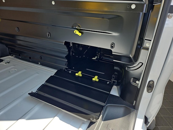 Vehicle image 15 Vehicle image 15