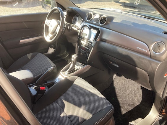 Vehicle image 7