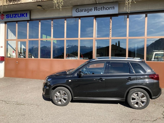 First vehicle image