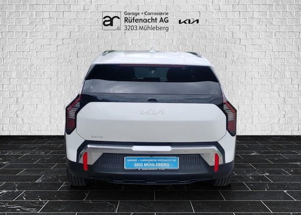 Vehicle image 3 Vehicle image 3