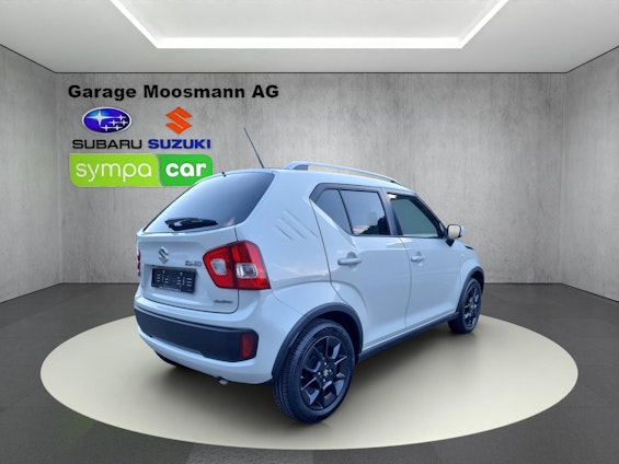 Vehicle image 4 Vehicle image 4