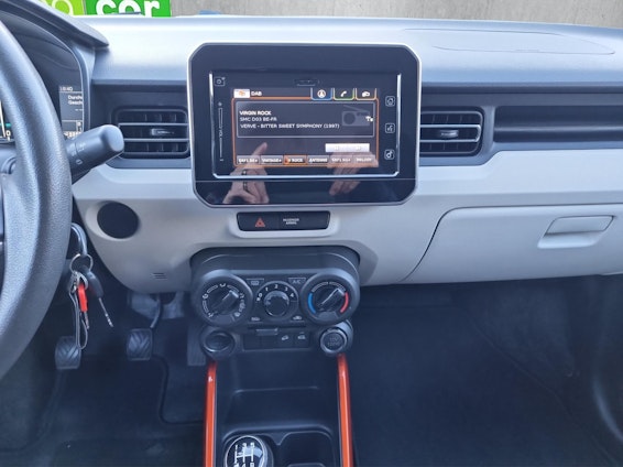 Vehicle image 11
