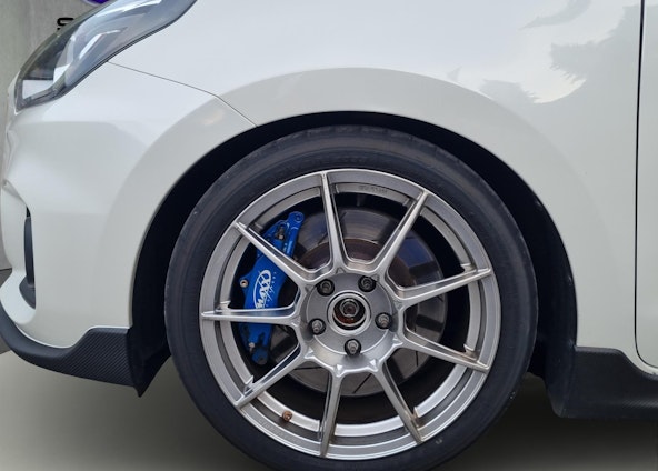 Vehicle image 19 Vehicle image 19