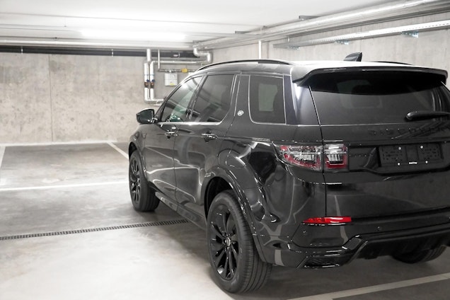 Vehicle image 13