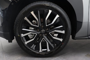 Vehicle image TOYOTA bZ4X Premium AWD