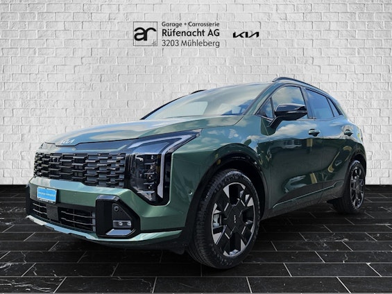 First vehicle image