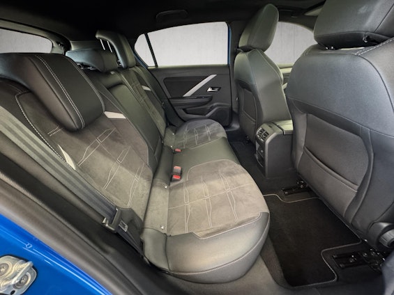 Vehicle image 11 Vehicle image 11