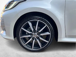 Fahrzeugbild TOYOTA Yaris 1.5 VVT-i HSD GR Sport