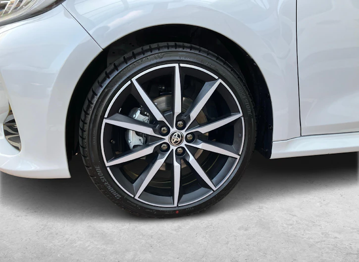 Fahrzeugbild TOYOTA YARIS