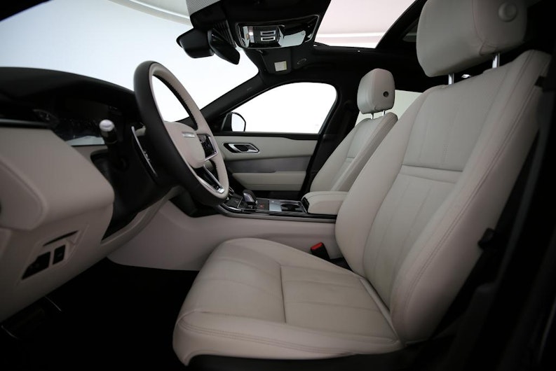 Vehicle image LAND ROVER RANGE ROVER VELAR