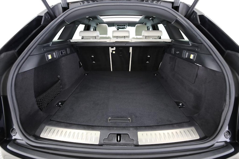 Vehicle image LAND ROVER RANGE ROVER VELAR