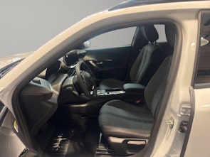 Vehicle image PEUGEOT 2008 1.2 Hybrid Allure Premium