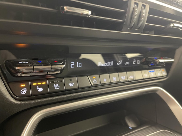 Vehicle image MAZDA CX-60