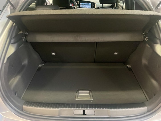 Vehicle image 8 Vehicle image 8