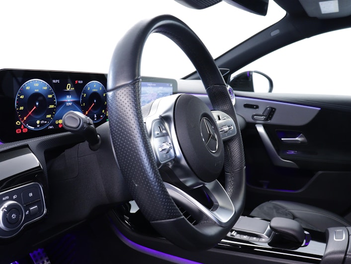 Vehicle image MERCEDES-BENZ A 180