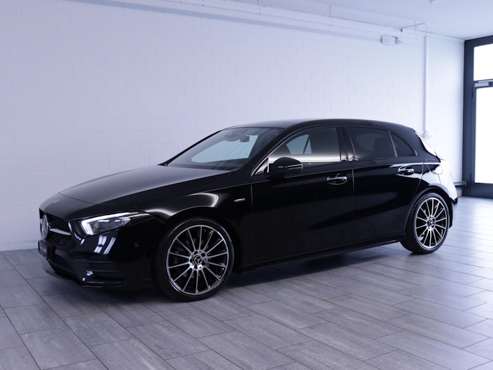 Vehicle image MERCEDES-BENZ A 180