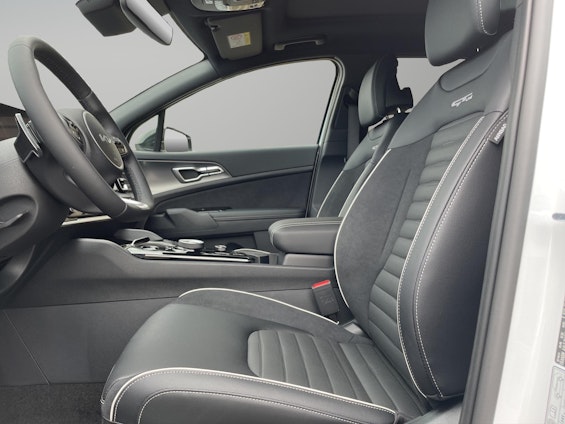 Vehicle image 3 Vehicle image 3