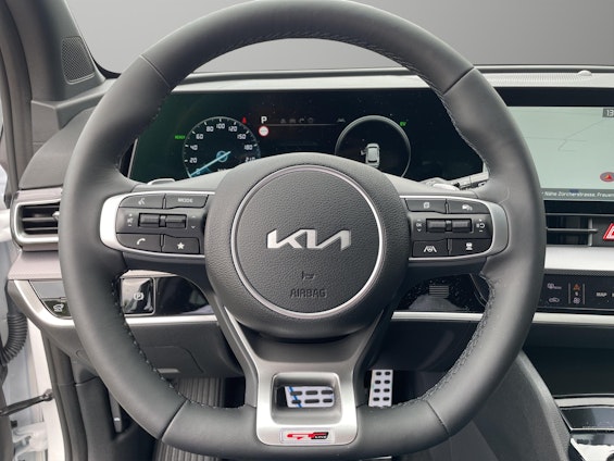 Vehicle image 4 Vehicle image 4