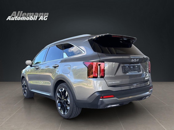 Vehicle image 3 Vehicle image 3