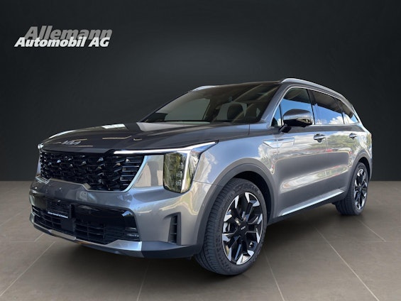 First vehicle image