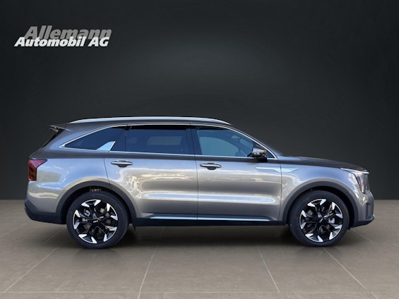 Vehicle image 6 Vehicle image 6