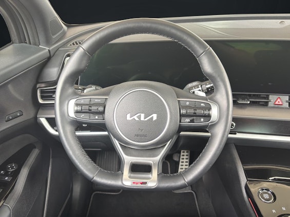 Vehicle image 9 Vehicle image 9