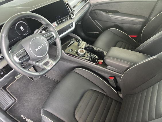 Vehicle image 8 Vehicle image 8