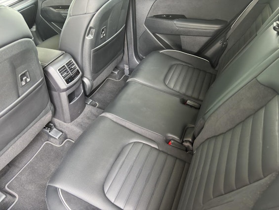 Vehicle image 10 Vehicle image 10