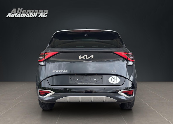 Vehicle image 4 Vehicle image 4