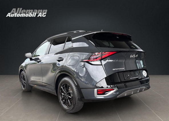 Vehicle image 3 Vehicle image 3