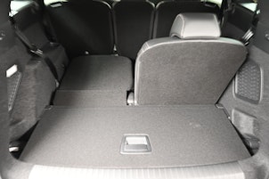 Vehicle image PEUGEOT 5008 1.2 Hybrid Allure Premium