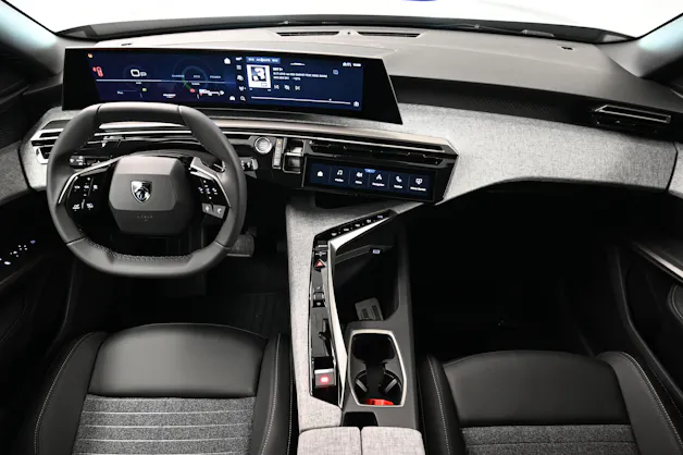 Peugeot 5008 1.2 Hybrid Allure Premium