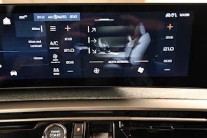 Vehicle image PEUGEOT 5008 1.2 Hybrid Allure Premium