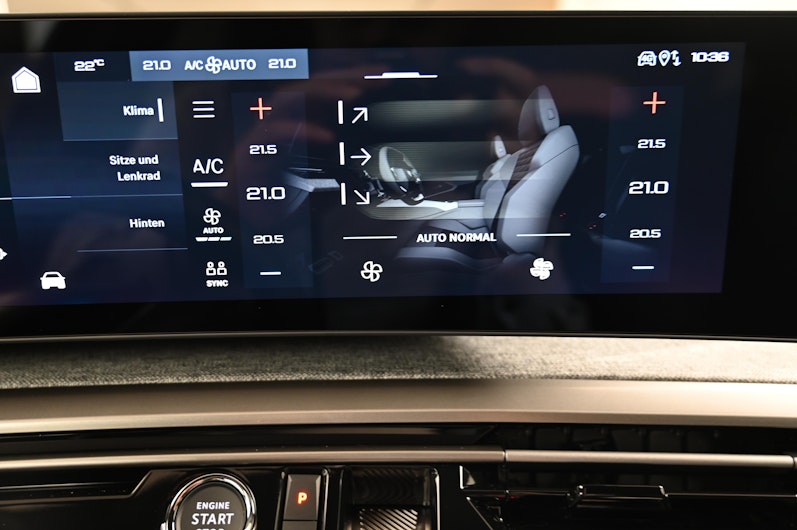 Vehicle image PEUGEOT 5008