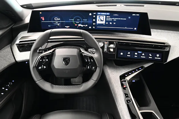 Peugeot 5008 1.2 Hybrid Allure Premium