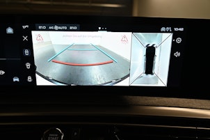 Vehicle image PEUGEOT 5008 1.2 Hybrid Allure Premium