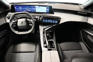 Vehicle image PEUGEOT 5008 1.2 Hybrid Allure Premium