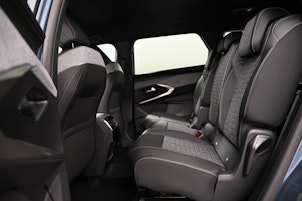 Vehicle image PEUGEOT 5008 1.2 Hybrid Allure Premium