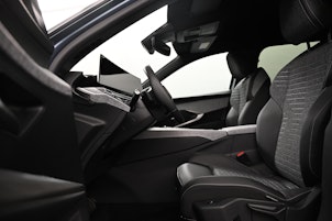 Vehicle image PEUGEOT 5008 1.2 Hybrid Allure Premium