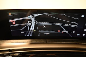 Vehicle image PEUGEOT 5008 1.2 Hybrid Allure Premium