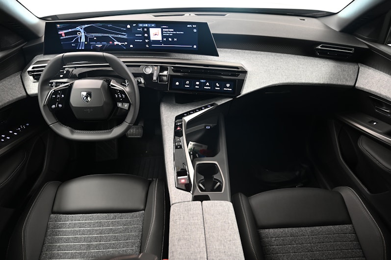 Vehicle image PEUGEOT 5008