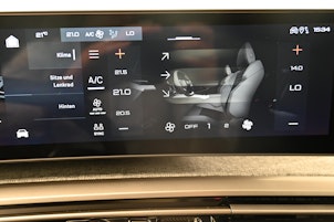Vehicle image PEUGEOT 5008 1.2 Hybrid Allure Premium