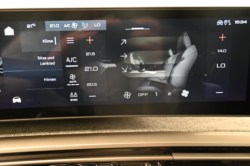 Vehicle image PEUGEOT 5008