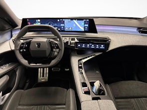 Fahrzeugbild PEUGEOT 5008 1.6 PHEV GT