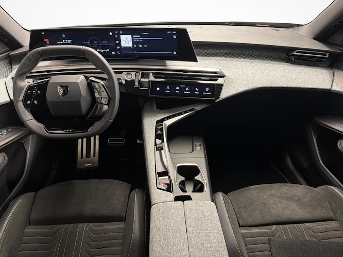 Vehicle image PEUGEOT 5008