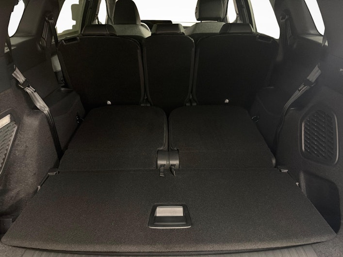 Vehicle image PEUGEOT 5008