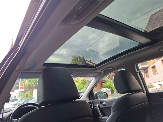 Vehicle image 6 Vehicle image 6