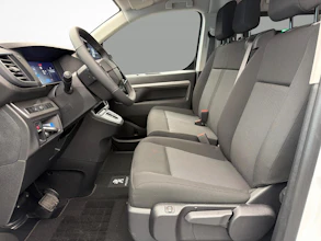 https://vehicle.imgix.net/3994827/caf6ddee-36ed-4f5f-80d1-fd60d111462c.jpg