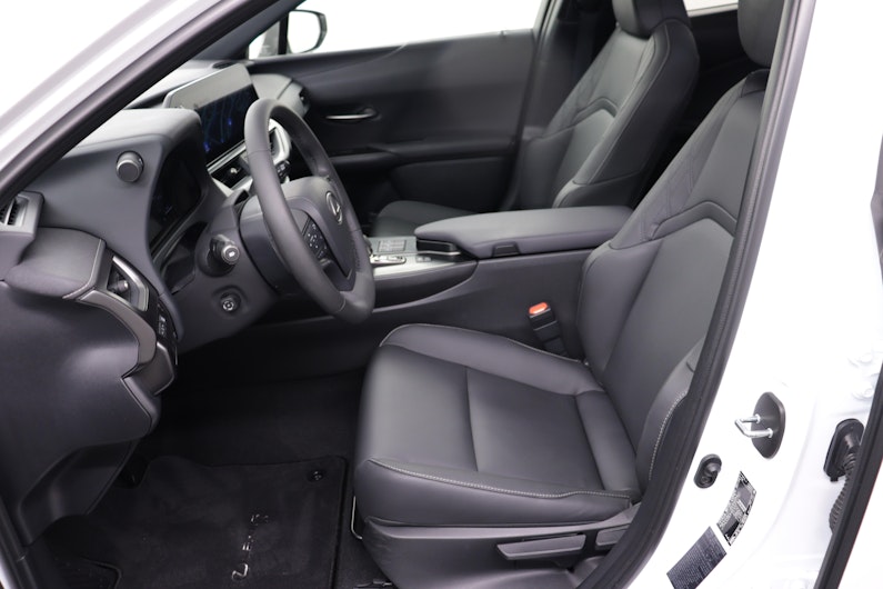 Vehicle image LEXUS UX