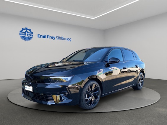 First vehicle image